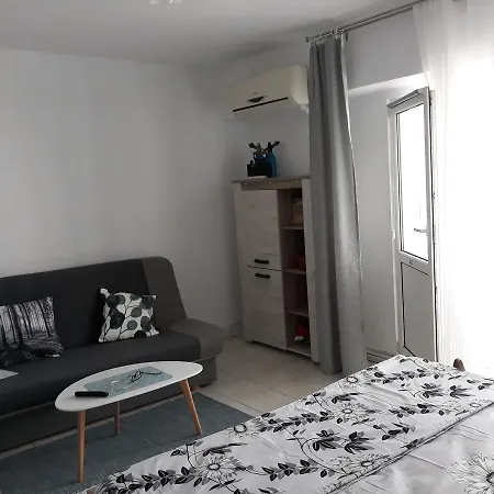 Apartment Studio Briza Marii *